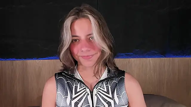 Snapshot of ArtemisaBlake chatting on 02-04-25, 09:41 ArtemisaBlake online show from 02-04-25, 09:41