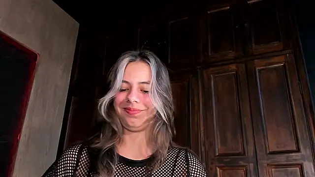 Snapshot of ArtemisaBlake chatting on 02-11-25, 12:38 ArtemisaBlake online show from 02-11-25, 12:38