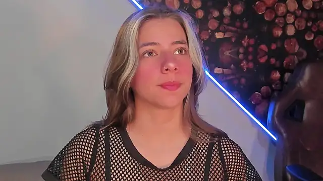 Snapshot of ArtemisaBlake chatting on 02-28-25, 03:48 ArtemisaBlake online show from 02-28-25, 03:48