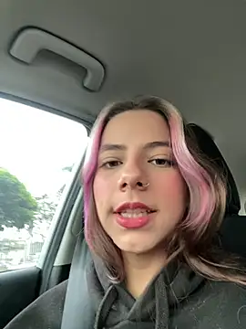 Snapshot of ArtemisaBlake chatting on 10-11-25, 07:01 ArtemisaBlake online show from 10-11-25, 07:01