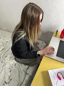 emo couple online show from 12-13-24, 12:20