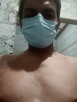 Snapshot of Leaker21 chatting on 12-15-24, 07:21 Leaker21 online show from 12-15-24, 07:21