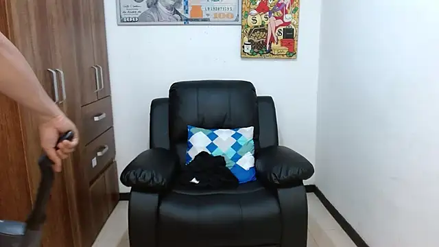 Snapshot of boss_of_cash chatting on 11-28-25, 06:54 boss of cash online show from 11-28-25, 06:54