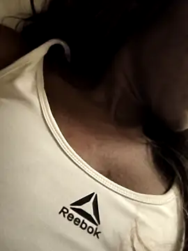 LuckiXCX online show from 12-22-24, 04:17