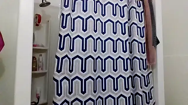 LuckiXCX online show from 12-19-25, 11:45