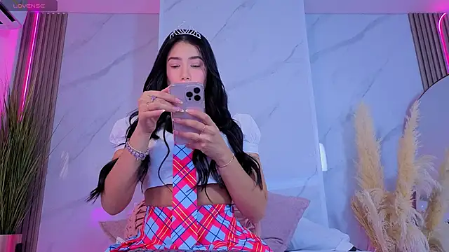 Chlooee   online show from 10-08-25, 01:58