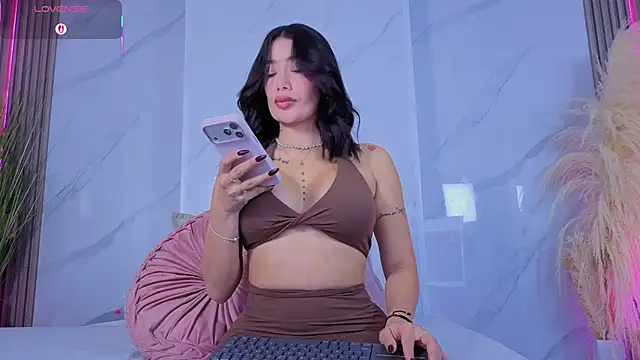 Chlooee   online show from 02-21-26, 01:28