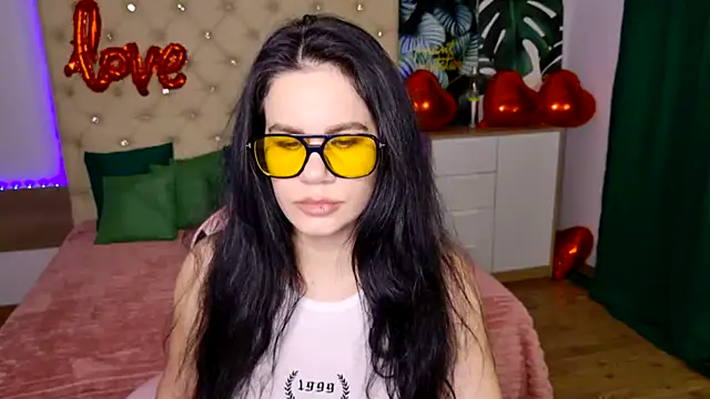 Snapshot of KattieSims chatting on 02-16-25, 07:16 KattieSims online show from 02-16-25, 07:16
