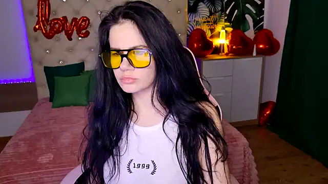 Snapshot of KattieSims chatting on 02-16-25, 11:16 KattieSims online show from 02-16-25, 11:16