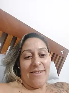 Snapshot of baixinhaloira chatting on 12-31-24, 03:23 baixinhaloira online show from 12-31-24, 03:23