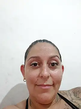 Snapshot of baixinhaloira chatting on 02-25-25, 01:41 baixinhaloira online show from 02-25-25, 01:41