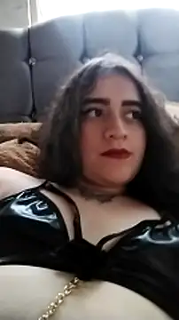 Snapshot of Yaz_Moon chatting on 01-31-25, 09:59 Yaz Moon online show from 01-31-25, 09:59