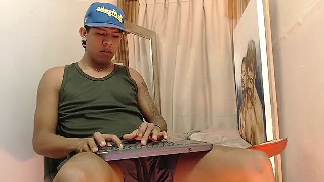 Snapshot of mr_stiven_ chatting on 10-16-25, 03:18 mr stiven  online show from 10-16-25, 03:18