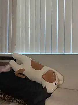 Charismasweets online show from 03-08-25, 01:28