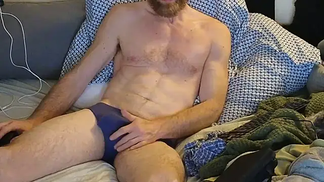 Snapshot of Twowellshapedheads chatting on 12-15-25, 06:28 Twowellshapedheads online show from 12-15-25, 06:28