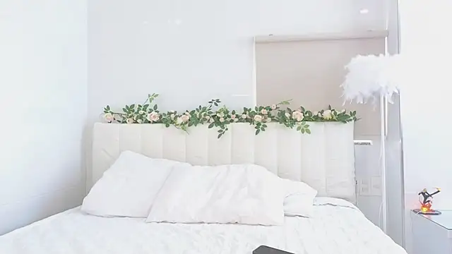 Snapshot of Akina_starr chatting on 09-15-25, 02:55 Akina starr online show from 09-15-25, 02:55