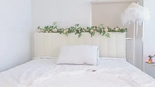 Snapshot of Akina_starr chatting on 09-21-25, 02:57 Akina starr online show from 09-21-25, 02:57