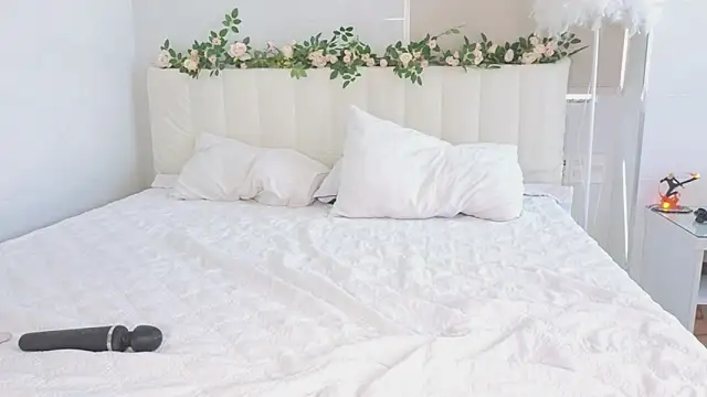 Snapshot of Akina_starr chatting on 11-08-25, 04:12 Akina starr online show from 11-08-25, 04:12