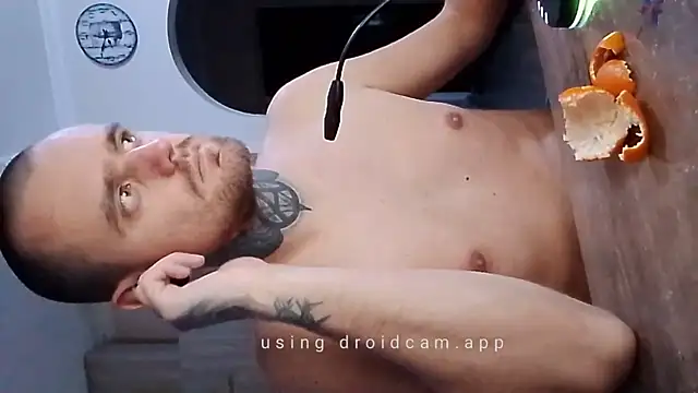 Snapshot of HappyZebra13 chatting on 12-28-24, 09:30 HappyZebra13 online show from 12-28-24, 09:30