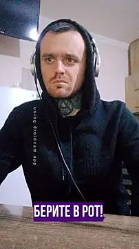 Snapshot of HappyZebra13 chatting on 02-15-25, 07:39 HappyZebra13 online show from 02-15-25, 07:39