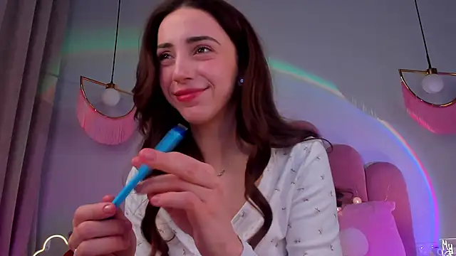 Snapshot of ElsaYoung chatting on 02-12-25, 11:30 ElsaYoung online show from 02-12-25, 11:30