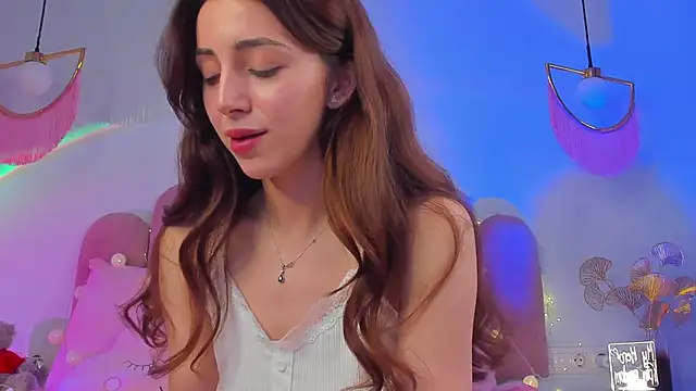 Snapshot of ElsaYoung chatting on 03-16-25, 03:14 ElsaYoung online show from 03-16-25, 03:14