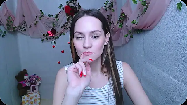 Lina Star S online show from 12-21-24, 06:19