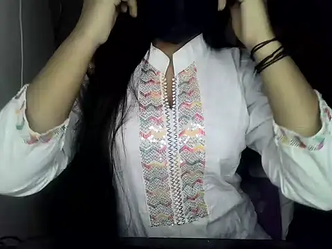 Snapshot of ishi_Beauty chatting on 12-03-25, 04:20 ishi Beauty online show from 12-03-25, 04:20