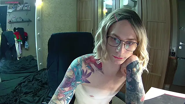 Julia dolls online show from 02-14-25, 06:29