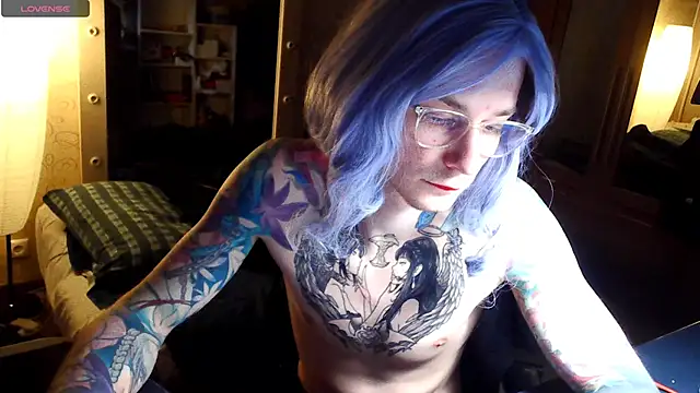 Julia dolls online show from 04-21-26, 06:44