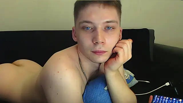 Snapshot of __sugarrebit chatting on 01-15-25, 12:36 sugarrebit online show from 01-15-25, 12:36