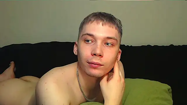 Snapshot of __sugarrebit chatting on 02-03-25, 12:15 sugarrebit online show from 02-03-25, 12:15