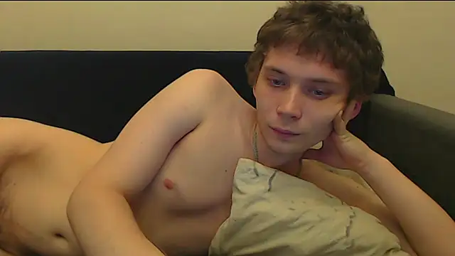 Snapshot of __sugarrebit chatting on 11-02-25, 12:57 sugarrebit online show from 11-02-25, 12:57