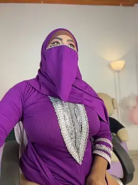 Snapshot of jazmin_anbar chatting on 04-25-26, 10:18 jazmin anbar online show from 04-25-26, 10:18
