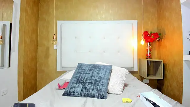 Milaspetite online show from 02-14-26, 08:16