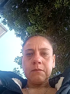 sasi luna online show from 10-23-25, 01:10