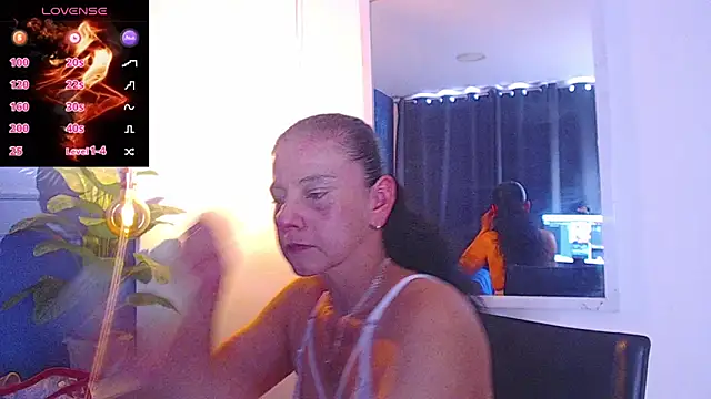 sasi luna online show from 11-11-25, 02:06