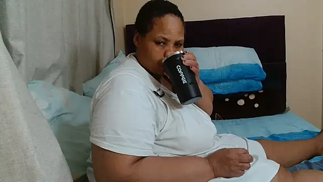 Snapshot of Bbw255 chatting on 06-19-26, 10:08 Bbw255 online show from 06-19-26, 10:08