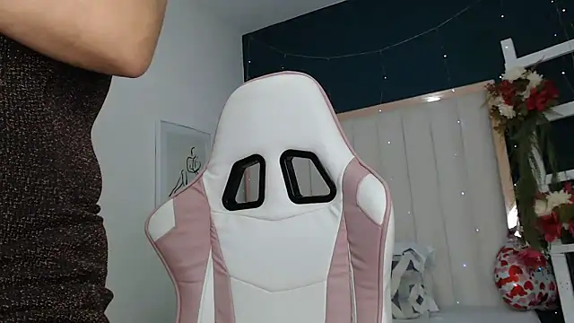 africa holmes online show from 03-14-25, 01:48