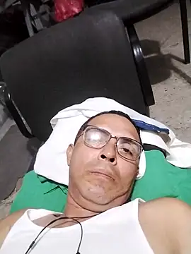 Alex011277 online show from 12-23-25, 04:21