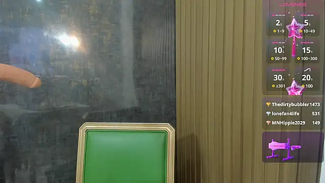 Snapshot of violett_collins_ chatting on 01-25-25, 10:50 violett collins online show from 01-25-25, 10:50