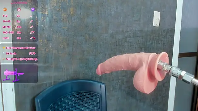 Snapshot of violett_collins_ chatting on 03-07-25, 11:38 violett collins online show from 03-07-25, 11:38