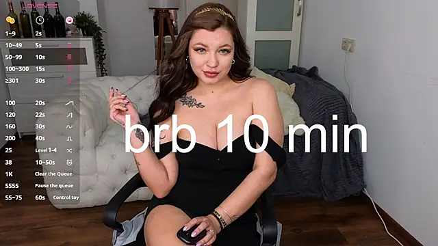 Snapshot of KAREN_NIX chatting on 12-22-24, 12:39 KAREN NIX online show from 12-22-24, 12:39