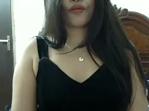 Snapshot of AniHeart chatting on 01-23-25, 12:46 AniHeart online show from 01-23-25, 12:46