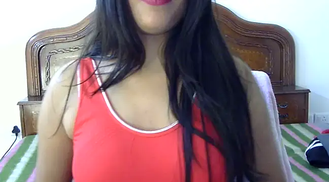 Snapshot of AniHeart chatting on 01-27-25, 06:41 AniHeart online show from 01-27-25, 06:41