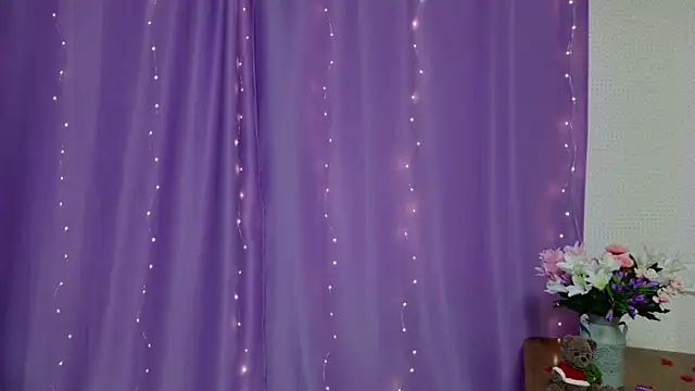 Lana  Cute  online show from 04-21-26, 02:12