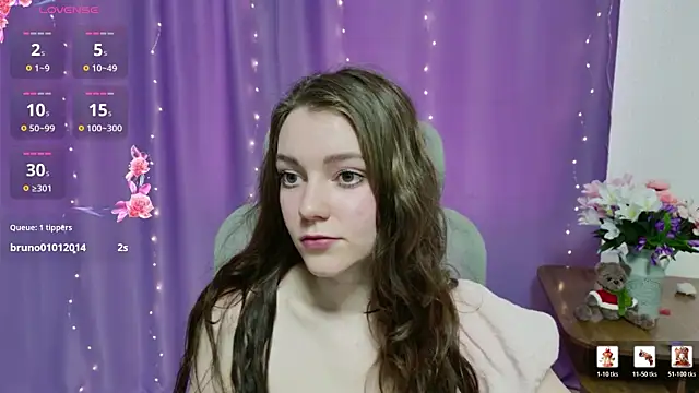 Snapshot of Lana__Cute_ chatting on 05-18-26, 02:12 Lana Cute online show from 05-18-26, 02:12