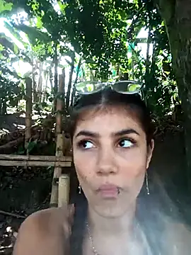 thamygomezz online show from 09-14-25, 04:06