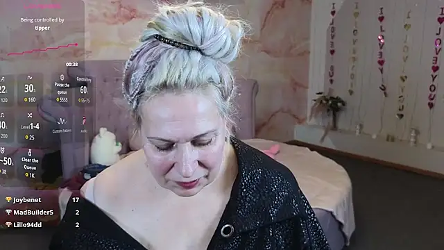 Snapshot of Penelope_Pinky chatting on 01-15-26, 11:37 Penelope Pinky online show from 01-15-26, 11:37