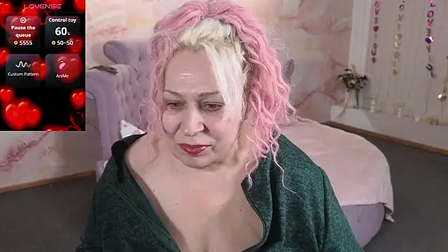 Snapshot of Penelope_Pinky chatting on 03-09-26, 10:08 Penelope Pinky online show from 03-09-26, 10:08